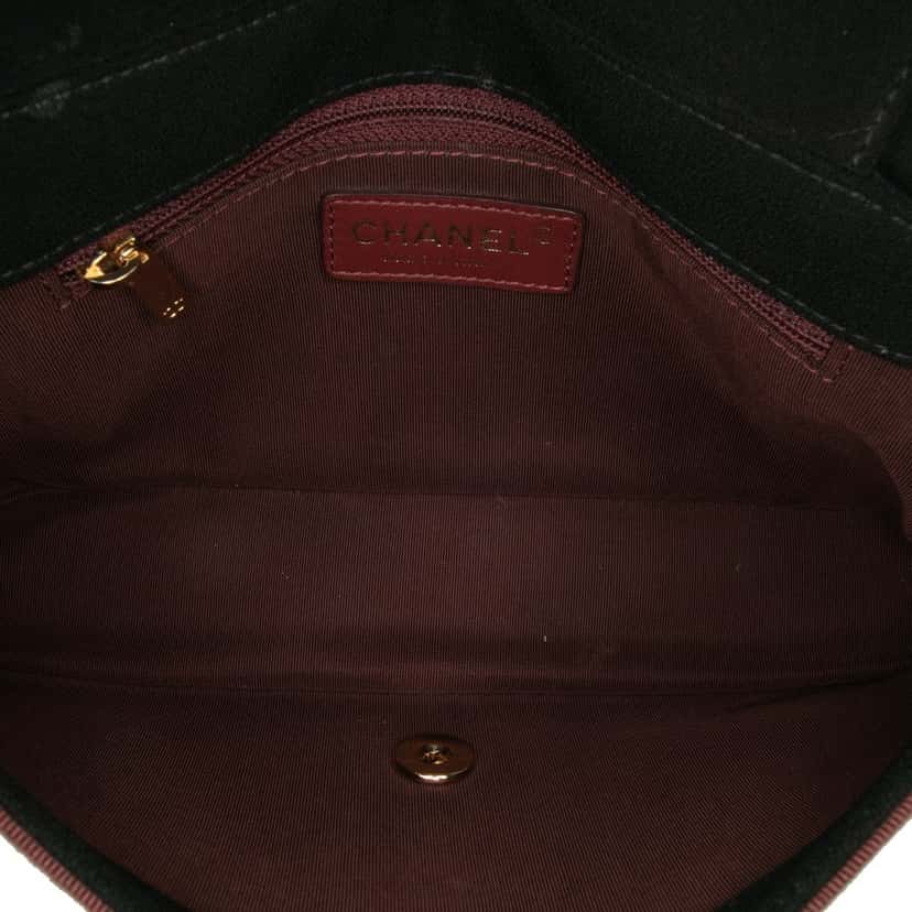 Chanel Small Bicolor Quilted Grosgrain Satin Small Mademoiselle Double Flap Red Satin Good condition - Model View