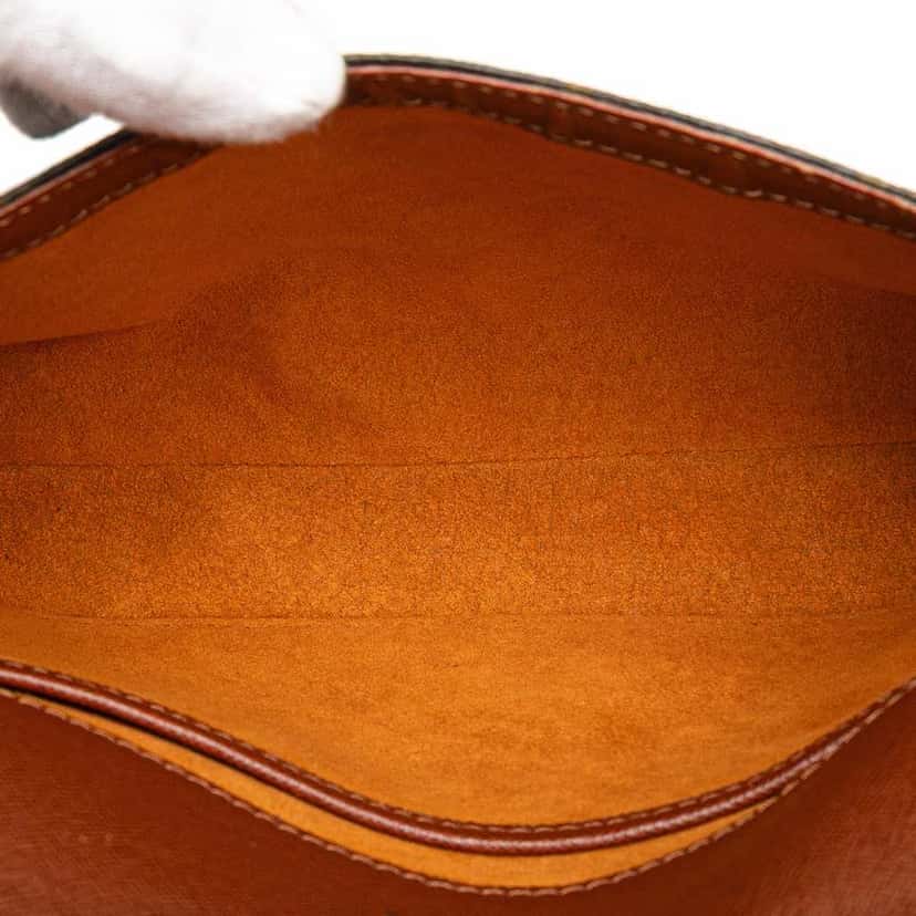 Louis Vuitton Monogram Musette Tango Short Strap Brown Canvas Good condition - Model View