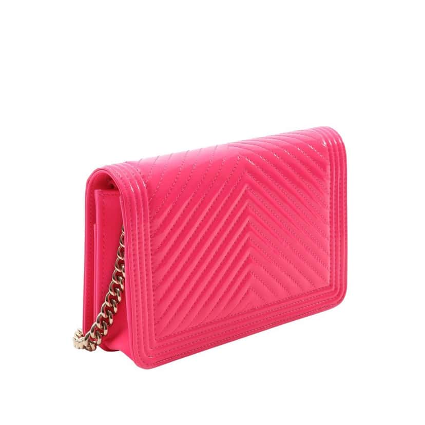 Chanel Chevron Quilted Patent Boy Wallet On Chain Pink Leather Good condition - Back View