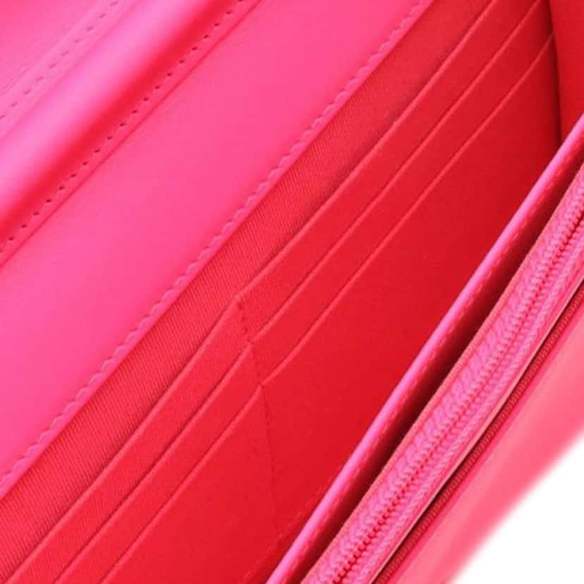 Chanel Chevron Quilted Patent Boy Wallet On Chain Pink Leather Good condition - Inside View