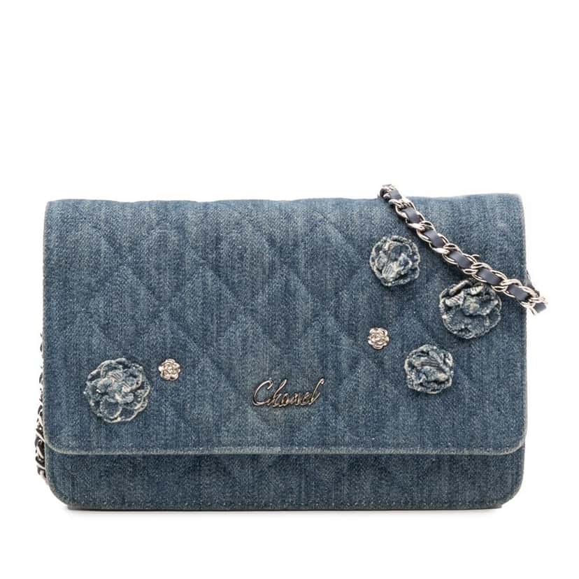 Chanel Quilted Denim Camellia Wallet On Chain Denim Blue Denim Very good condition - Front View