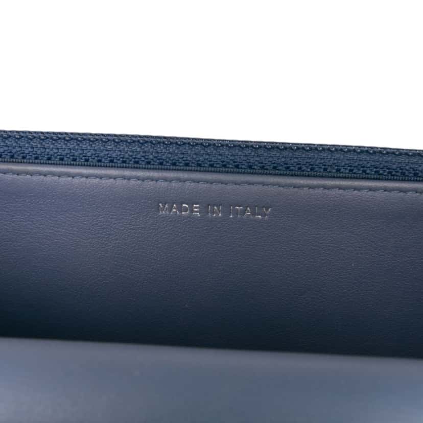 Chanel Quilted Denim Camellia Wallet On Chain Denim Blue Denim Very good condition - Box View