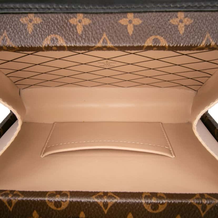 Louis Vuitton Monogram Studded Petite Malle Brown Canvas Good condition - Model View