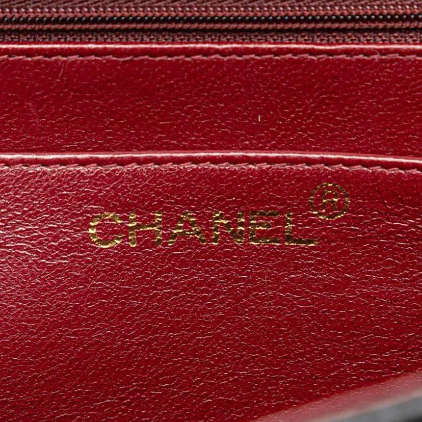Chanel Maxi XL Classic Lambskin Single Flap Black Leather Good condition - Box View