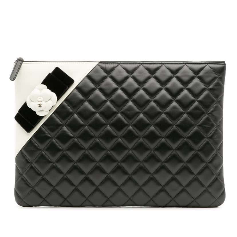 Chanel Large Quilted Lambskin Camellia O Case Clutch Black Leather Good condition - Front View