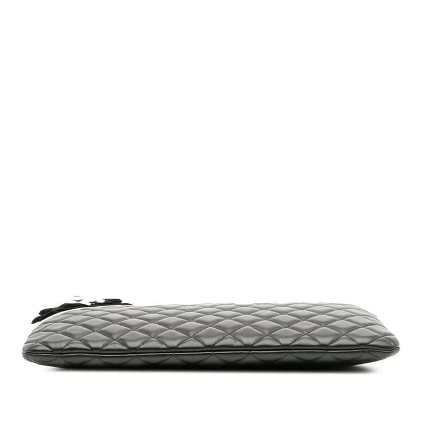 Chanel Large Quilted Lambskin Camellia O Case Clutch Black Leather Good condition - Inside View