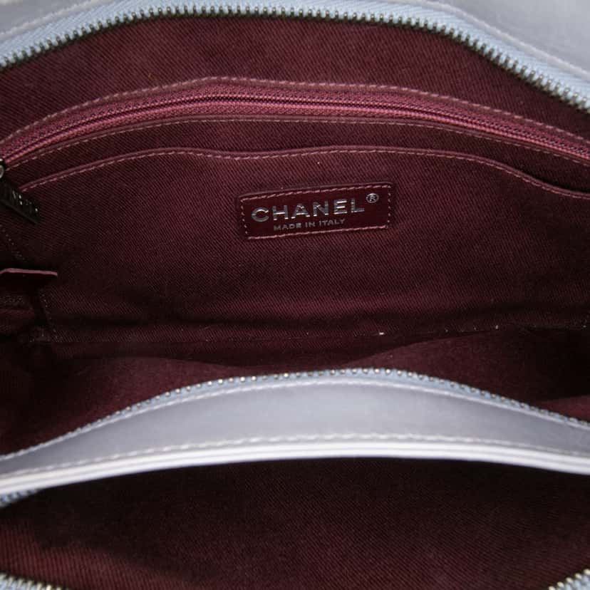 Chanel Quilted Glazed Calfskin Coco Pleats Chain Clutch Purple Leather Good condition - Model View