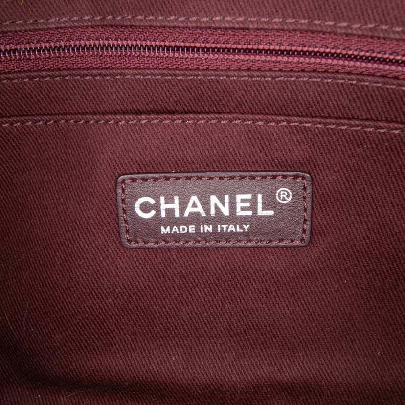 Chanel Quilted Glazed Calfskin Coco Pleats Chain Clutch Purple Leather Good condition - Box View