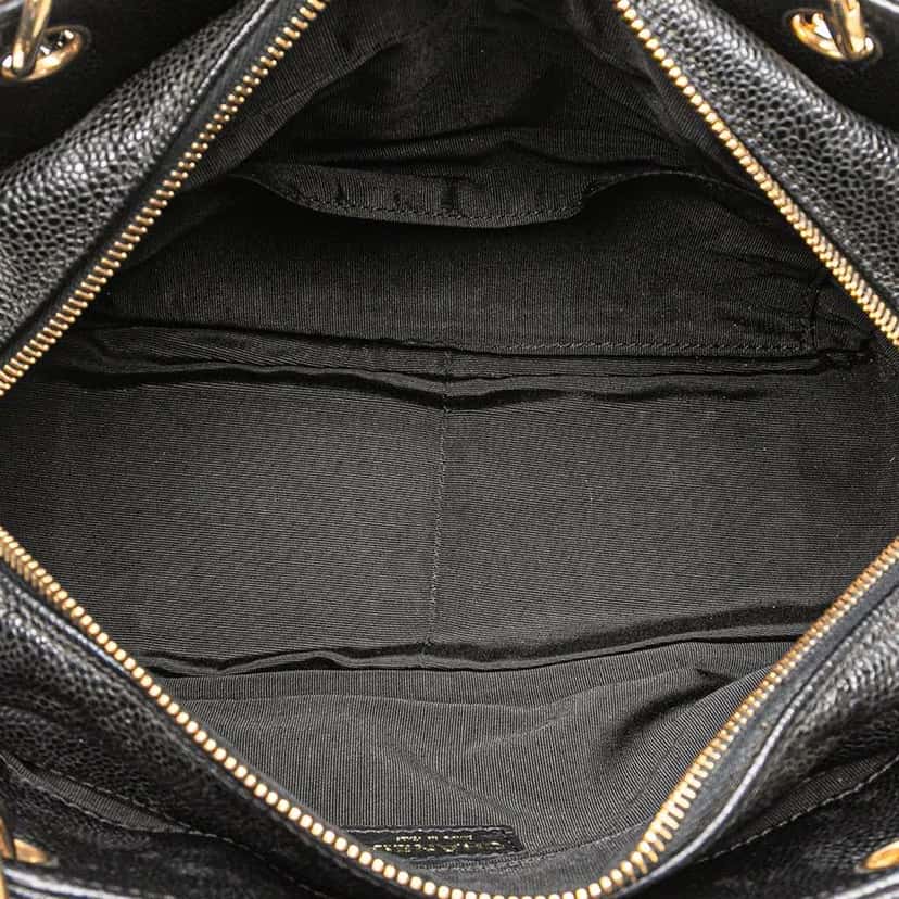 Chanel Petite Caviar Timeless Tote Black Leather Good condition - Model View
