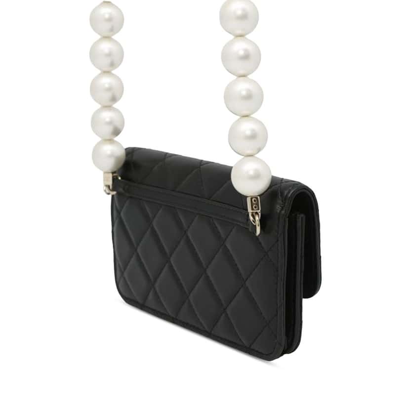 Chanel Quilted Lambskin Maxi Pearls Wallet on Chain Black Leather Good condition - Back View