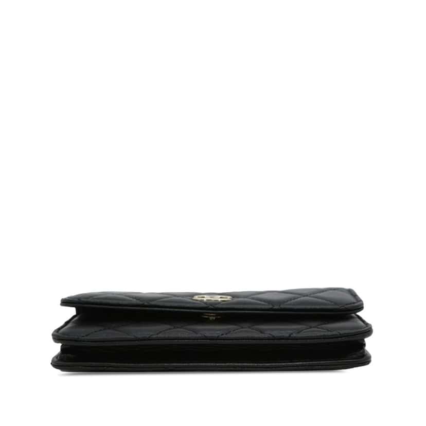 Chanel Quilted Lambskin Maxi Pearls Wallet on Chain Black Leather Good condition - Inside View