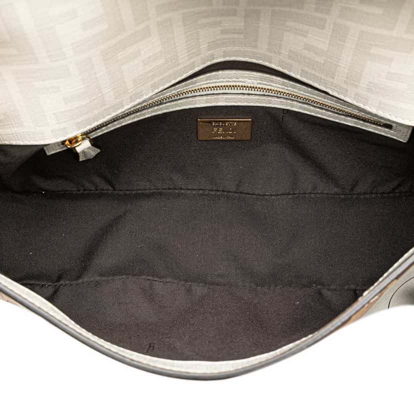 Fendi Zucca Graphic Print Coated Canvas Bikini Girls Baguette Satchel White Canvas Good condition - Model View