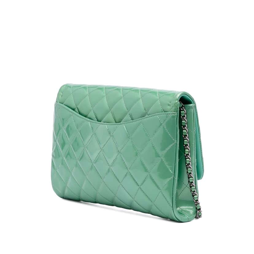 Chanel Quilted Patent New Clutch on Chain Green Leather Good condition - Back View