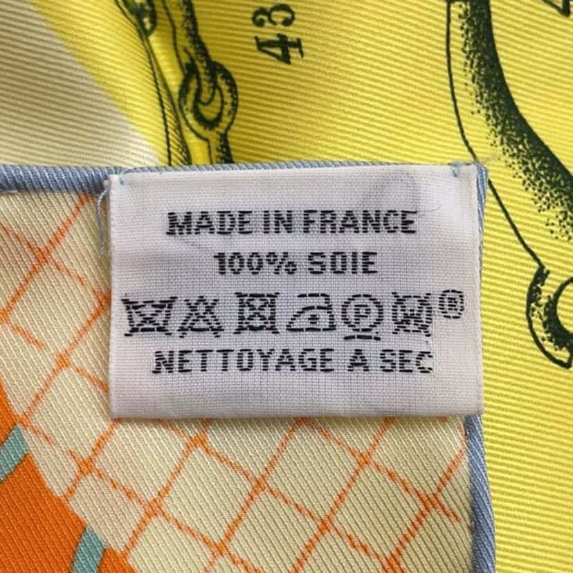 Hermès Les Petits Papiers Silk Scarf Orange Silk Good condition - Model View