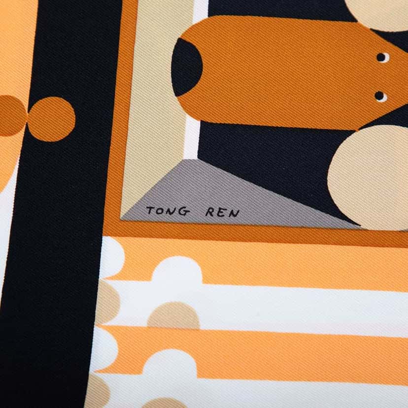 Hermès Parade En Fanfare Silk Scarf Brown Silk Very good condition - Back View