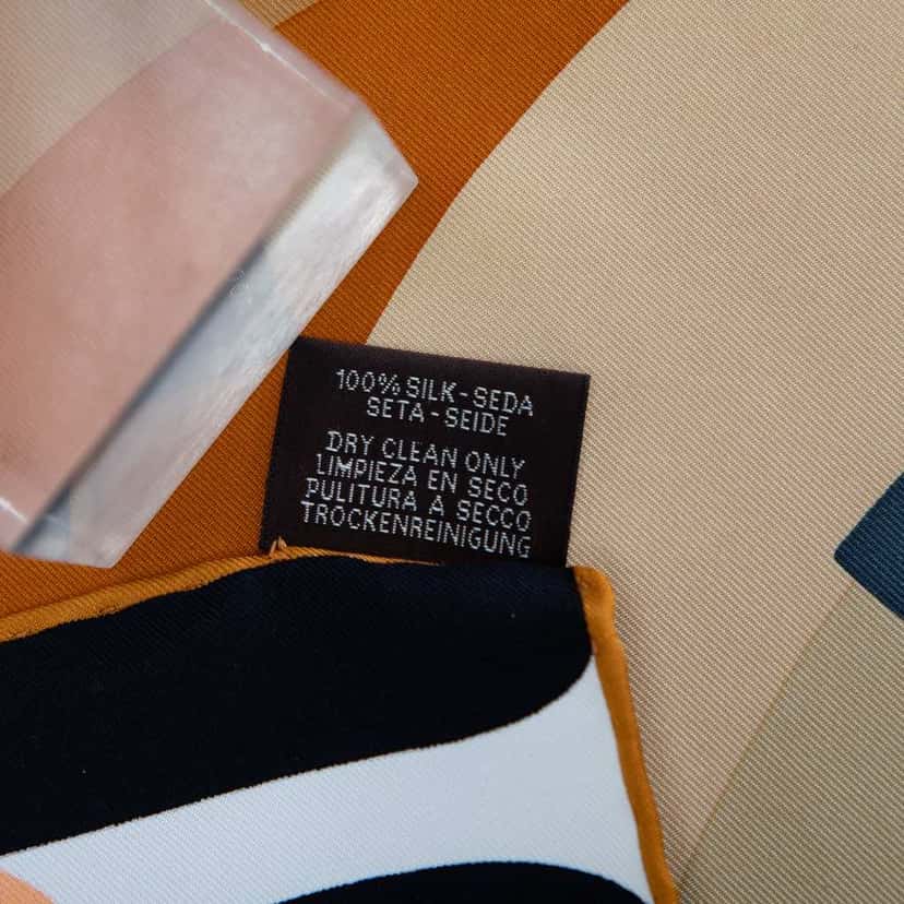 Hermès Parade En Fanfare Silk Scarf Brown Silk Very good condition - Box View