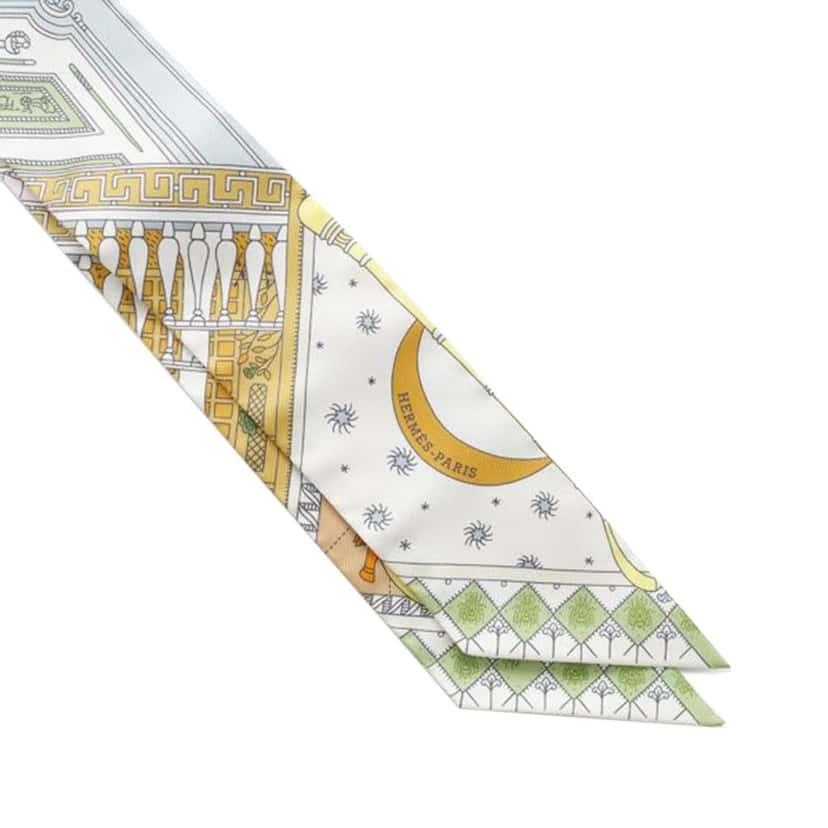 Hermès Objets de Curiosite Silk Twilly Scarf Yellow Silk Very good condition - Model View