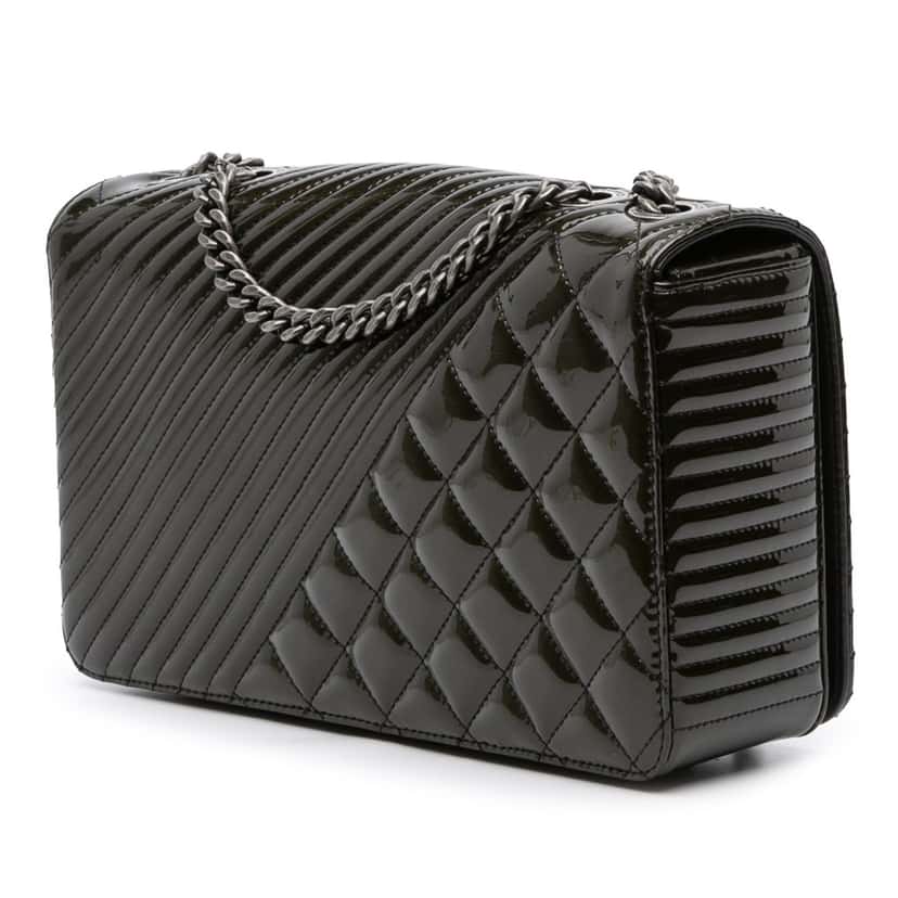 Chanel Medium Patent Coco Boy Flap Black Leather Good condition - Back View