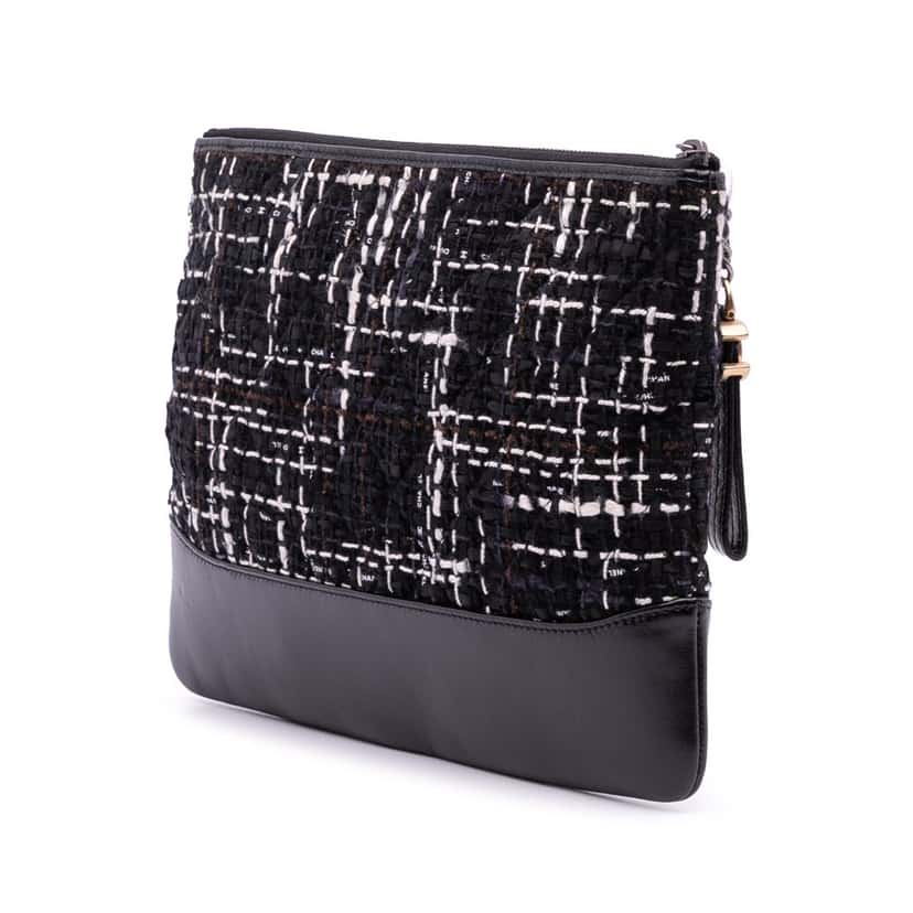 Chanel Medium Tweed Gabrielle O Case Clutch Black Tweed Good condition - Back View