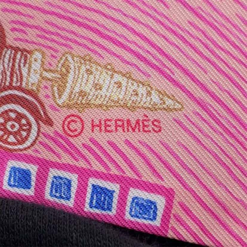 Hermès Super Silk Quest Silk Twilly Scarf Pink Silk Very good condition - Inside View