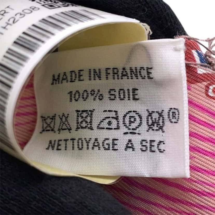 Hermès Super Silk Quest Silk Twilly Scarf Pink Silk Very good condition - Model View