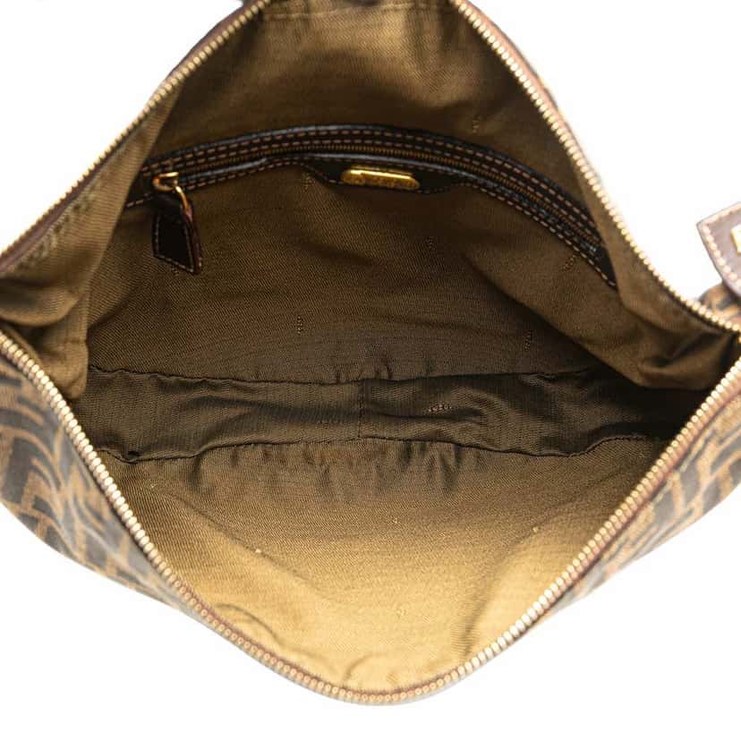 Fendi Zucca Canvas Hobo Brown Canvas Good condition - Model View