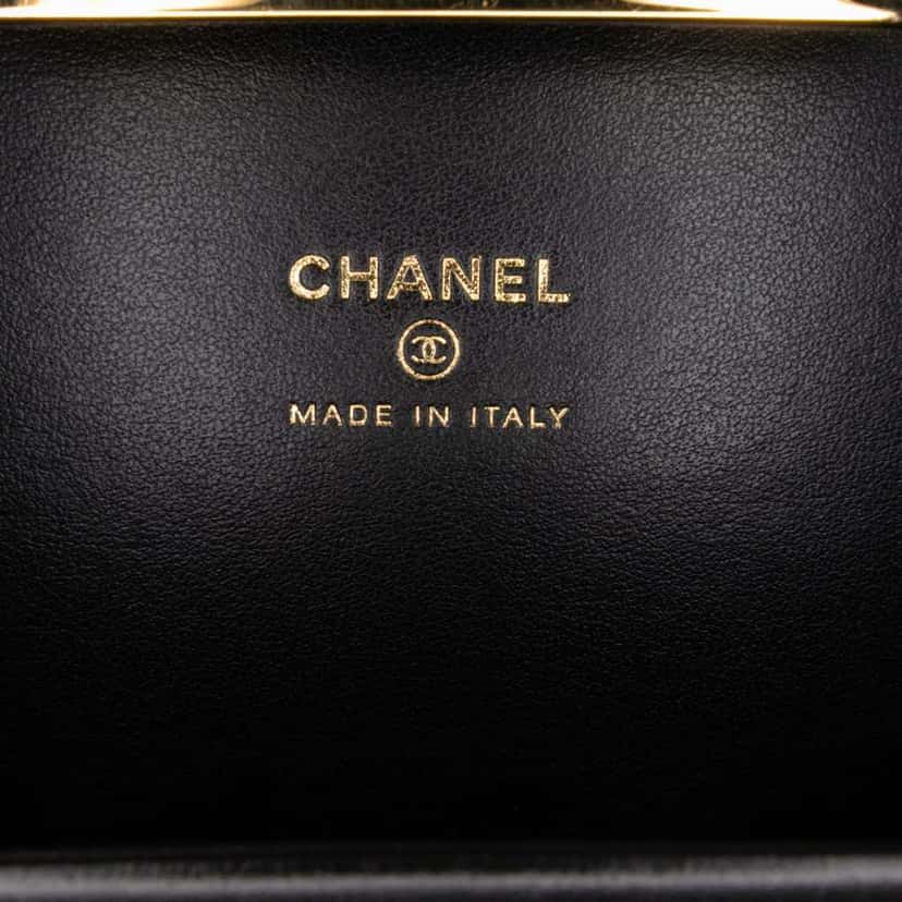 Chanel Large Glazed Goatskin Box With Chain Black Leather Good condition - Box View