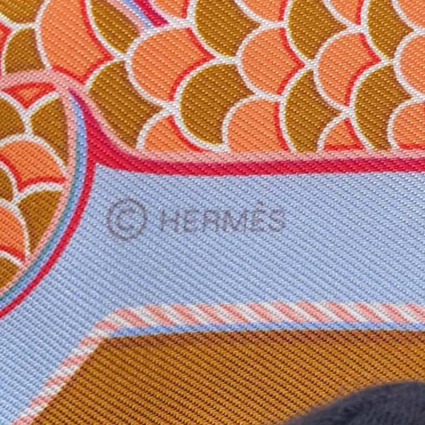 Hermès Epaulettes de Gala Silk Twilly Scarf Blue Silk Very good condition - Model View