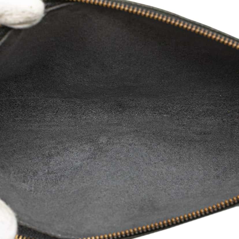 Louis Vuitton Epi Pochette Accessoires Black Leather Good condition - Model View