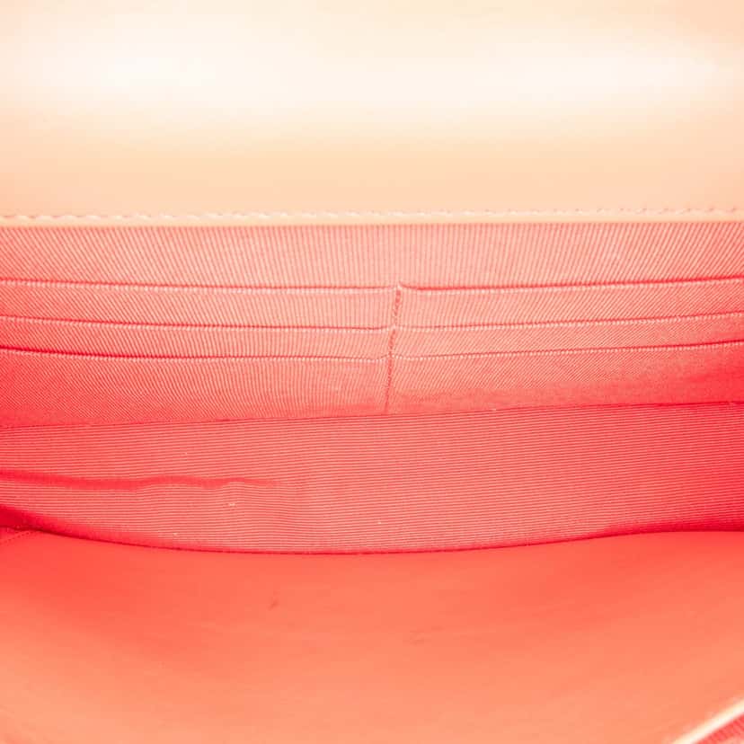 Chanel Patent Striped Wallet On Chain Orange Leather Good condition - Model View