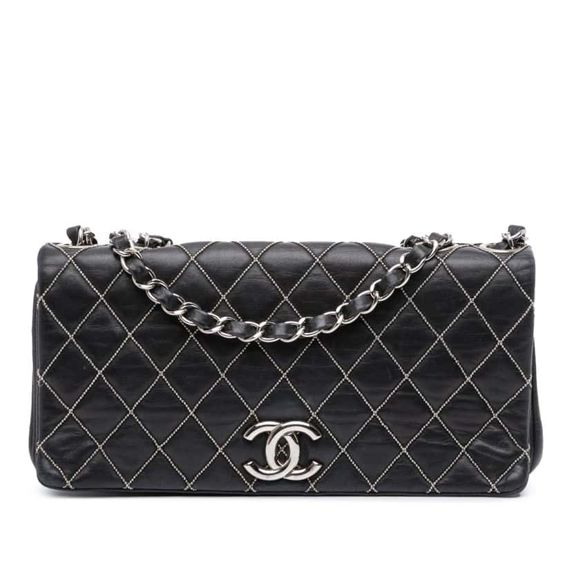 Chanel Quilted Lambskin Studded Metal Beauty Flap Black Leather Good condition - Front View