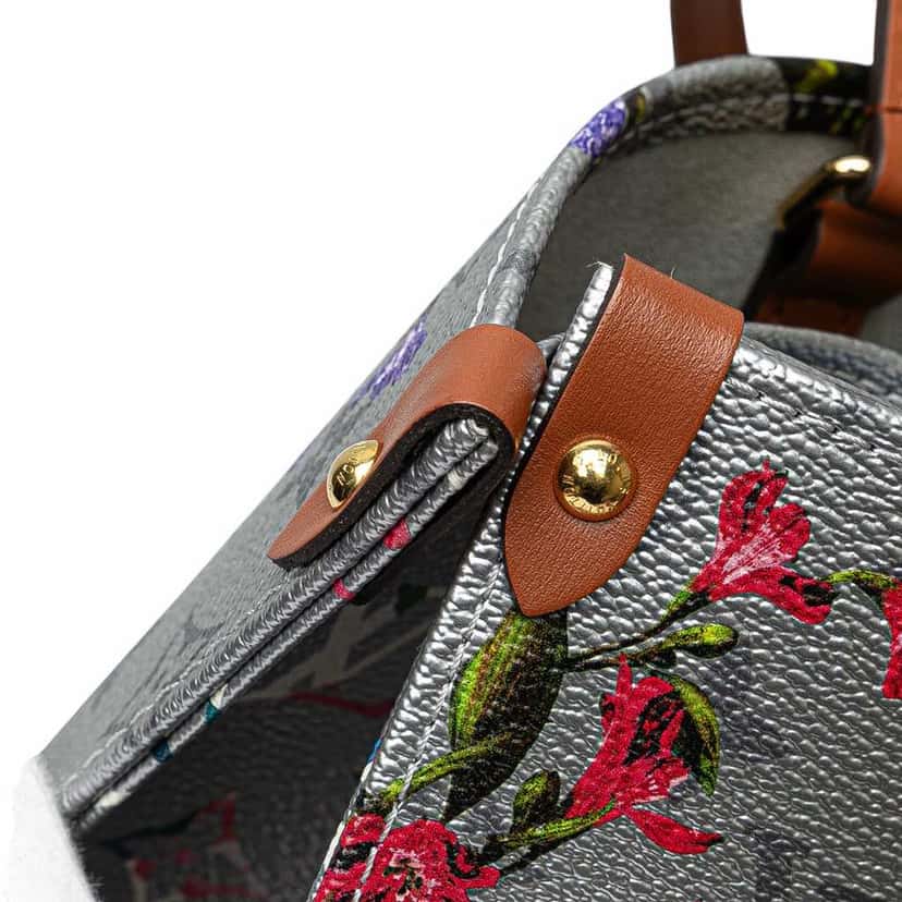Louis Vuitton Monogram Metallic LV Garden OnTheGo MM Silver Canvas Good condition - Box View