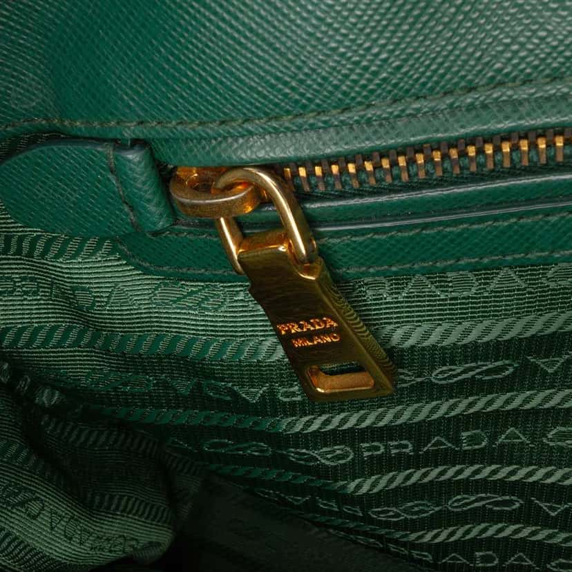 Prada Medium Saffiano Lux Galleria Satchel Green Leather Good condition - Box View