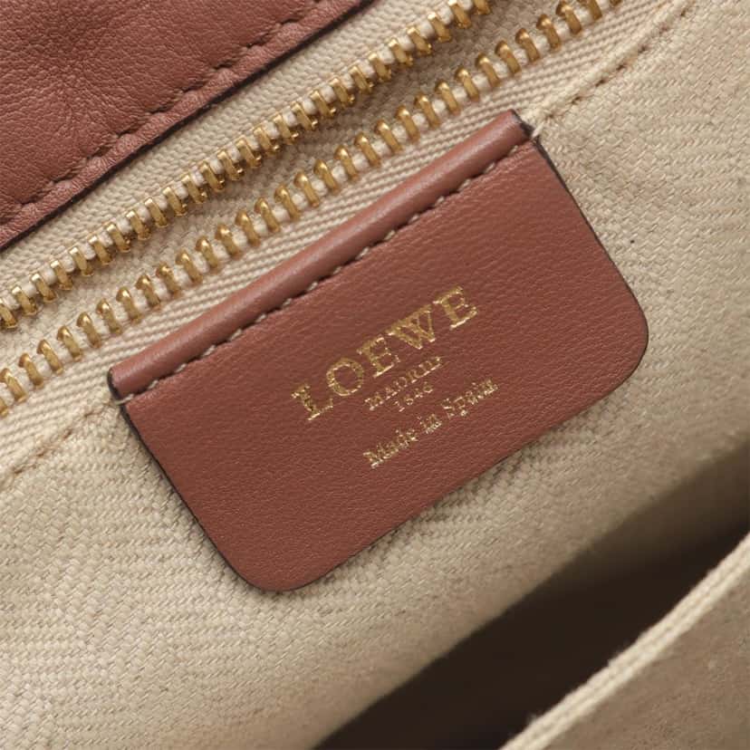 Loewe Nappa Flamenco Tassel 30 Brown Leather Good condition - Model View