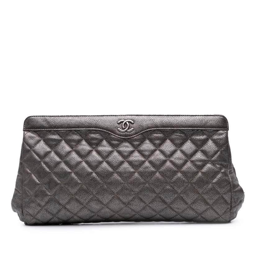 Chanel CC Quilted Metallic Caviar Clutch Silver Leather Good condition - Front View