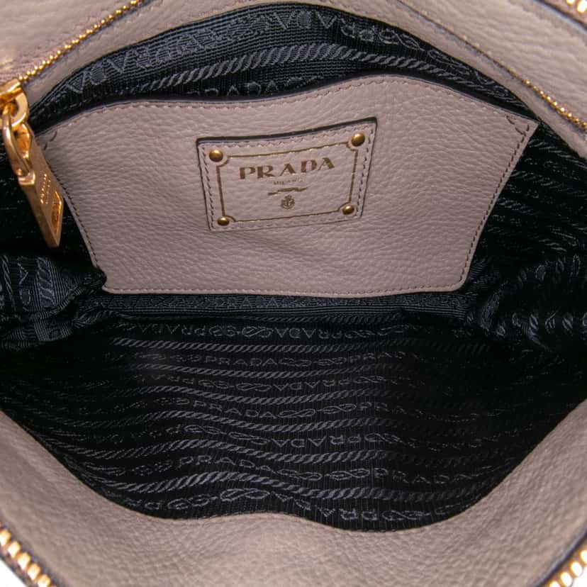 Prada Vitello Daino Crossbody Brown Leather Good condition - Model View