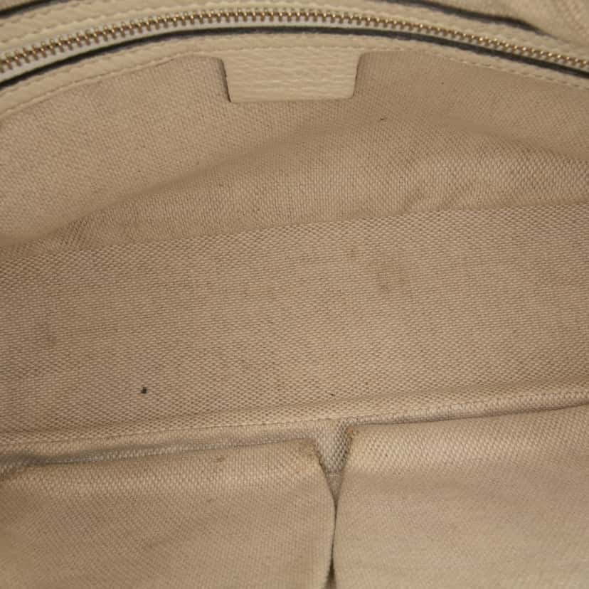 Gucci Leather Soho Chain Zip Shoulder Bag White Leather Good condition - Model View