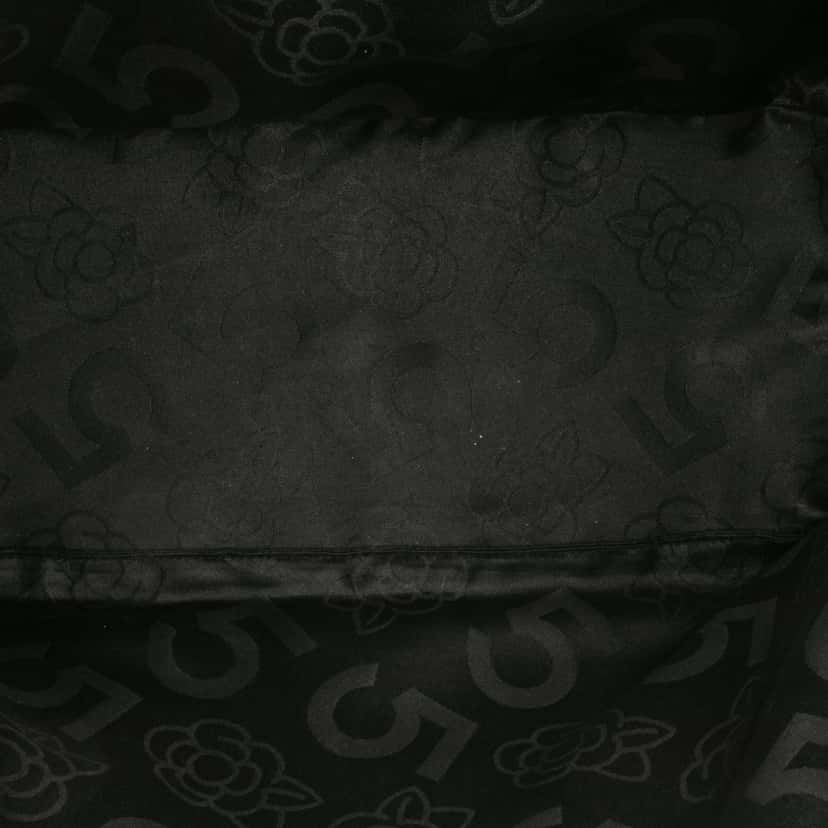 Chanel Quilted Lambskin Mademoiselle Tote Black Leather Good condition - Model View