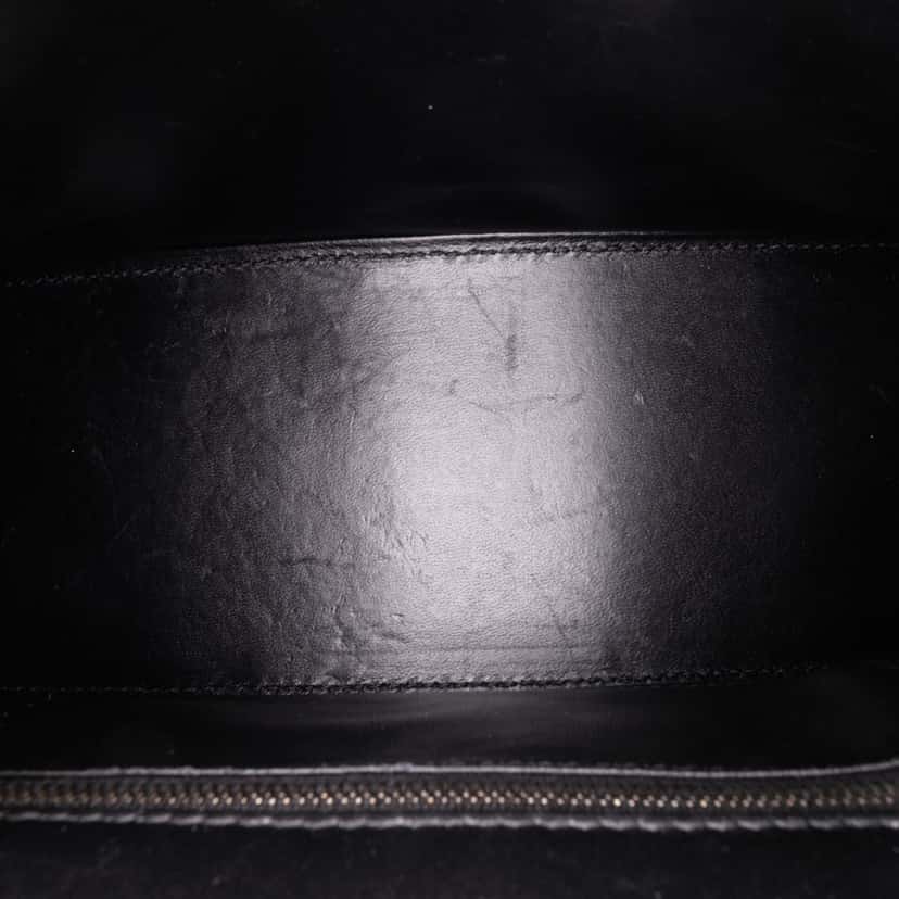 Balenciaga Small Quilted Leather Hourglass Top Handle Bag Black Leather Good condition - Model View