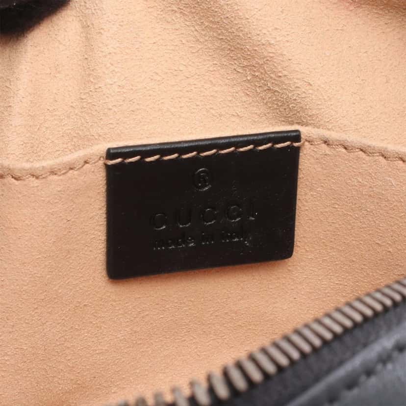 Gucci GG Marmont Matelasse Leather Belt Bag Black Leather Good condition - Model View