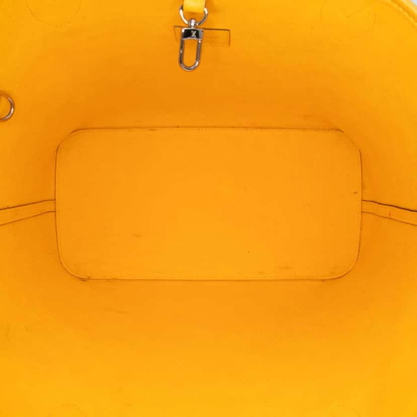 Louis Vuitton Epi Neverfull MM Yellow Leather Good condition - Model View