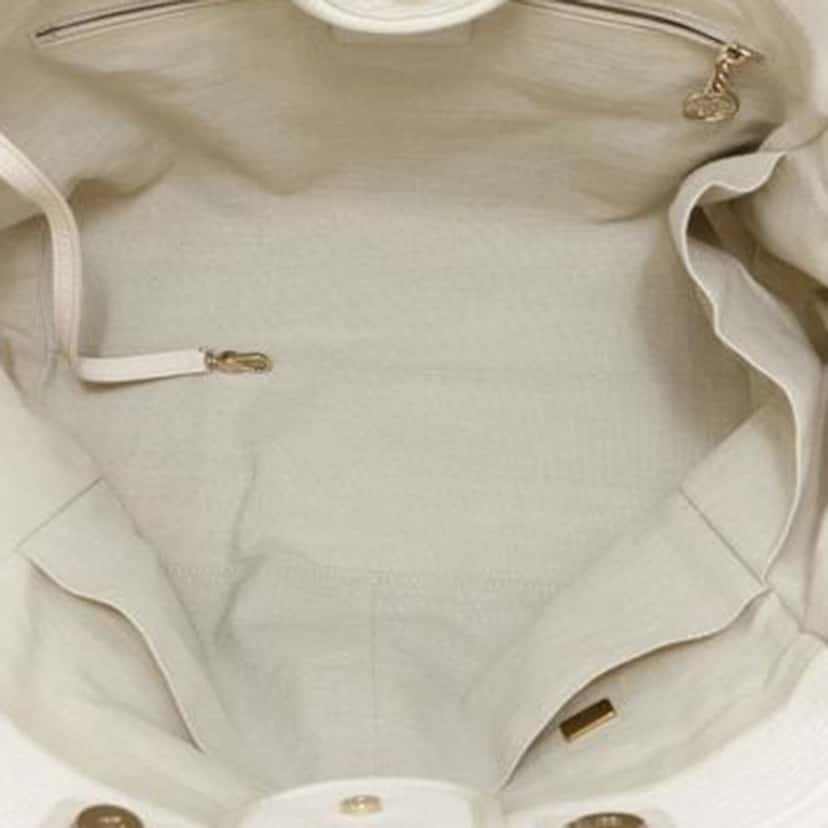 Chanel Medium Canvas Square Stitch Deauville Tote White Canvas Good condition - Model View