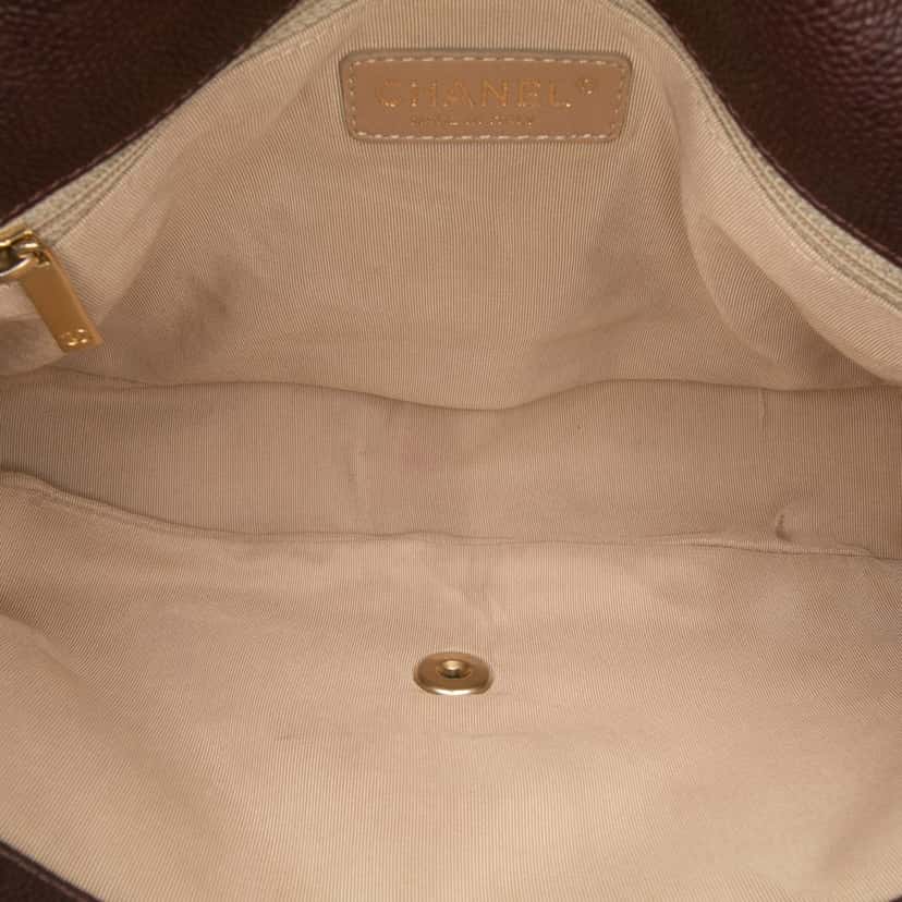 Chanel Caviar Wild Stitch Flap Red Leather Good condition - Model View