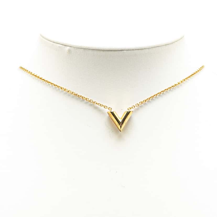 Louis Vuitton Gold Plated Essential V Necklace Gold Metal Good condition - Box View
