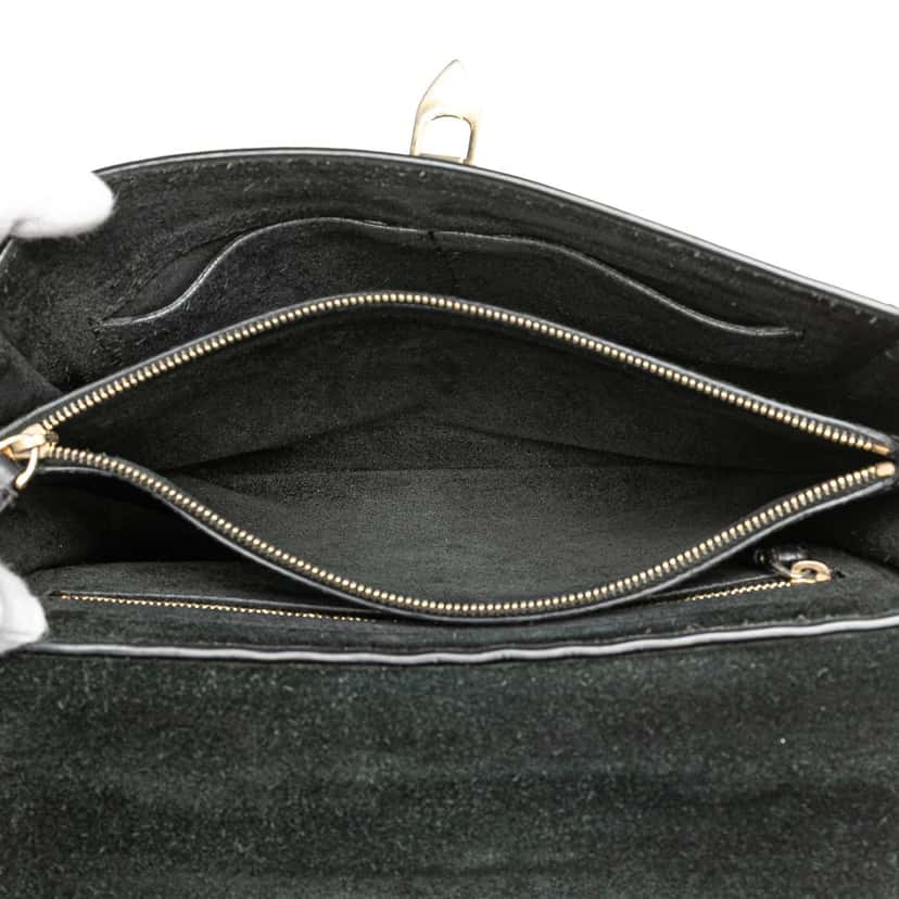 Valentino Small Pebbled Calfskin Rockstud Single Handle Flap Black Leather Good condition - Model View