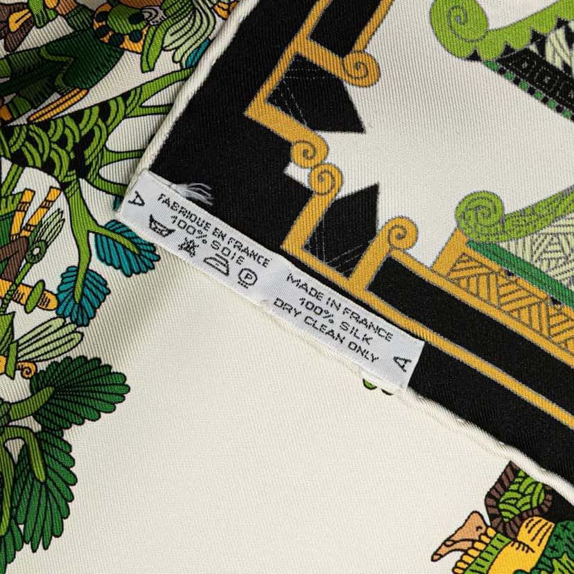 Hermès Astres et Soleils Silk Scarf Green Silk Good condition - Box View