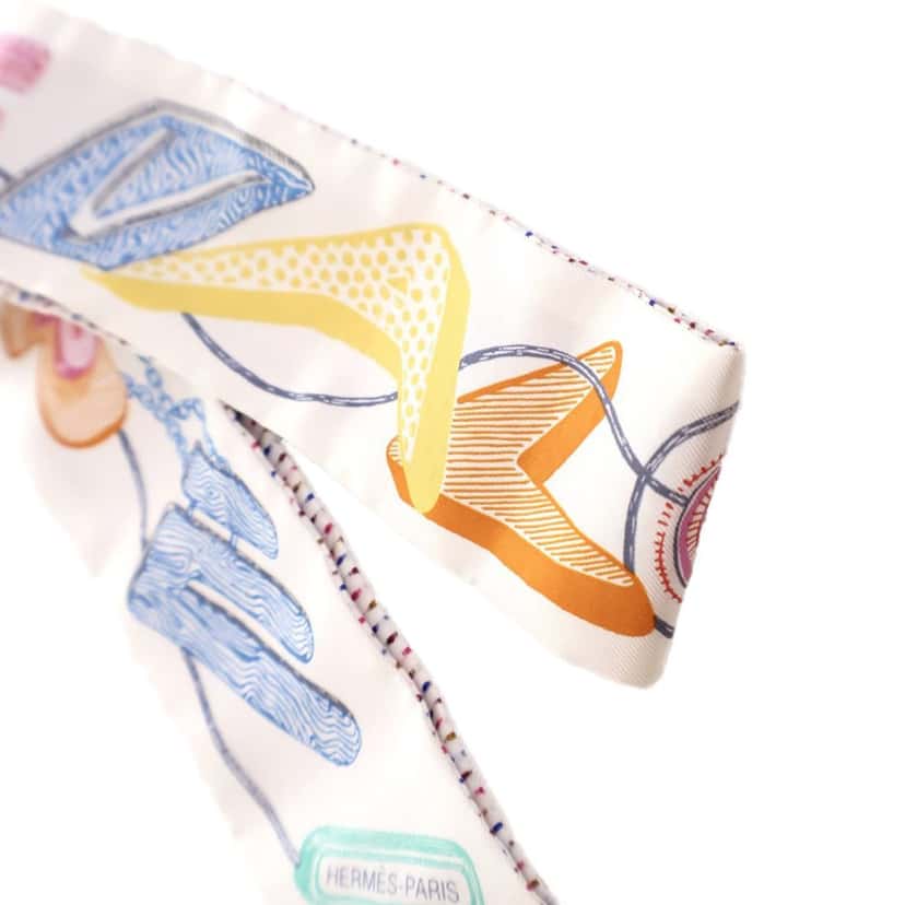 Hermès Chevaloscope Neon Twilly Scarf White Silk Very good condition - Model View