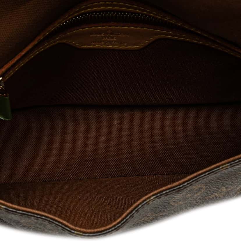 Louis Vuitton Monogram Mini Looping Brown Canvas Good condition - Model View