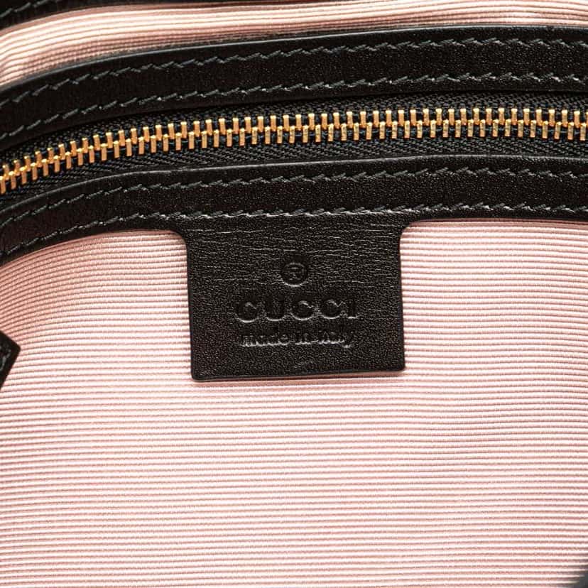 Gucci Medium Suede Arli Crossbody Black Leather Very good condition - Box View