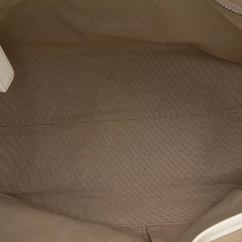 Burberry House Check Coated Canvas Hearts Gracie Tote Brown Canvas Good condition - Model View